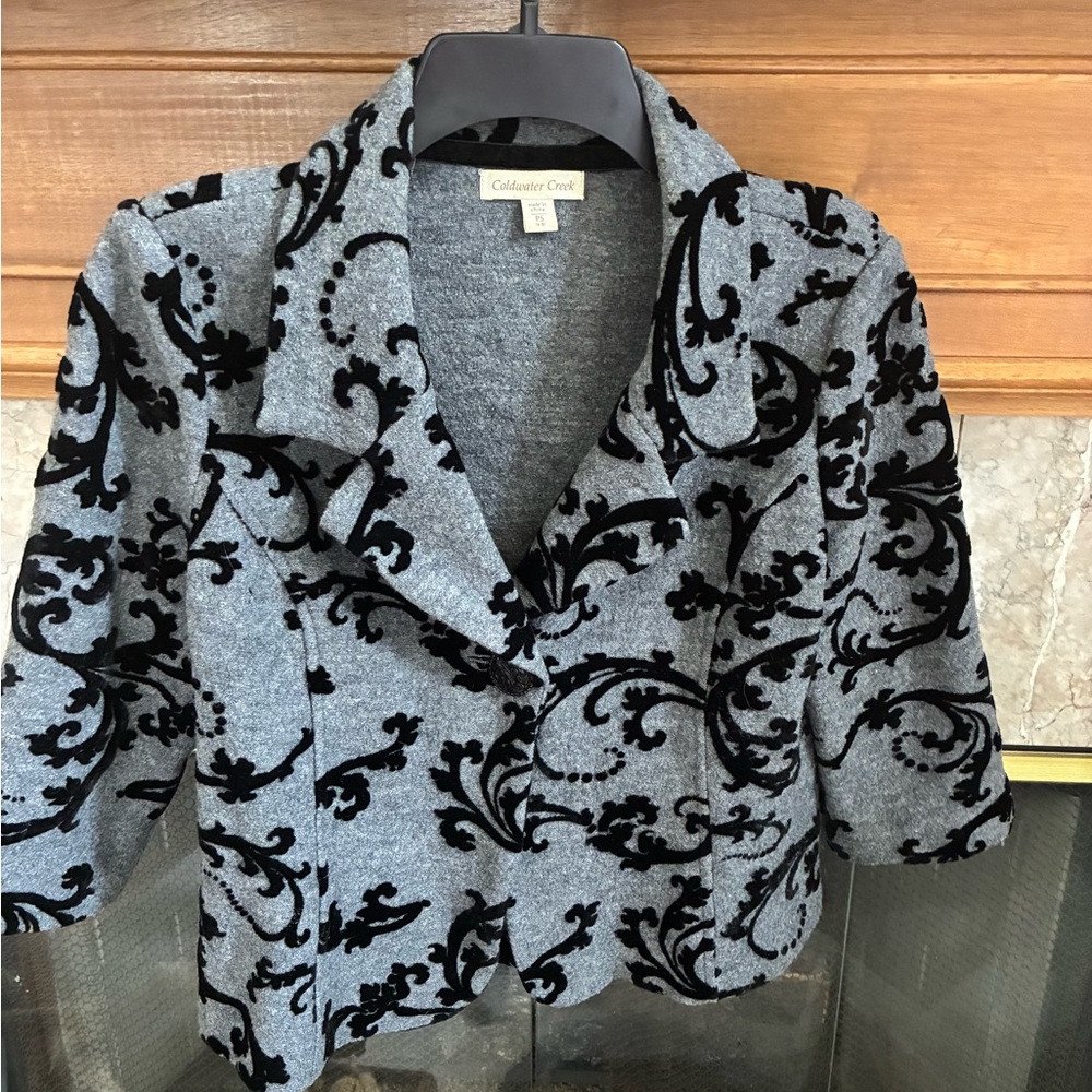 Coldwater Creek Women's Elegant Black and Gray Blazer